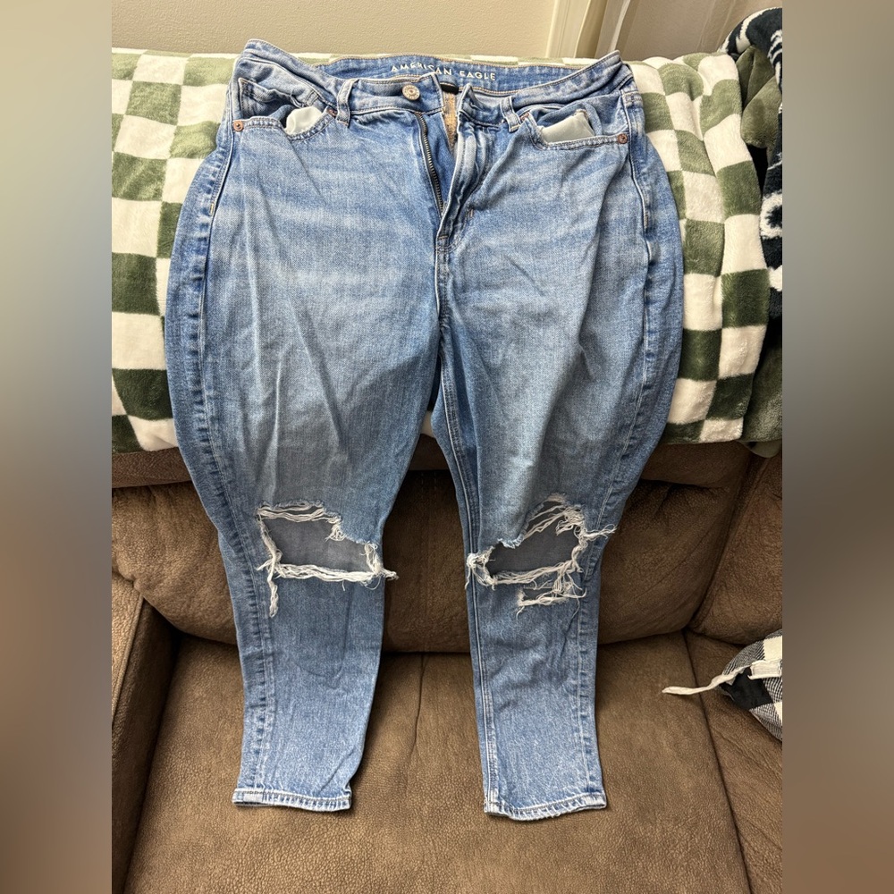 American Eagle Mom Jeans